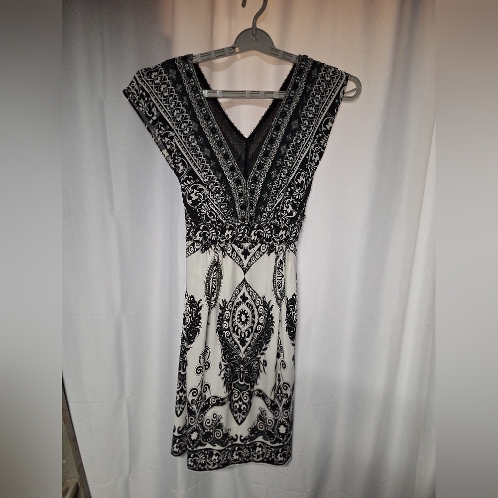 Mixit Elegant Black and White Patterned Midi Dress
